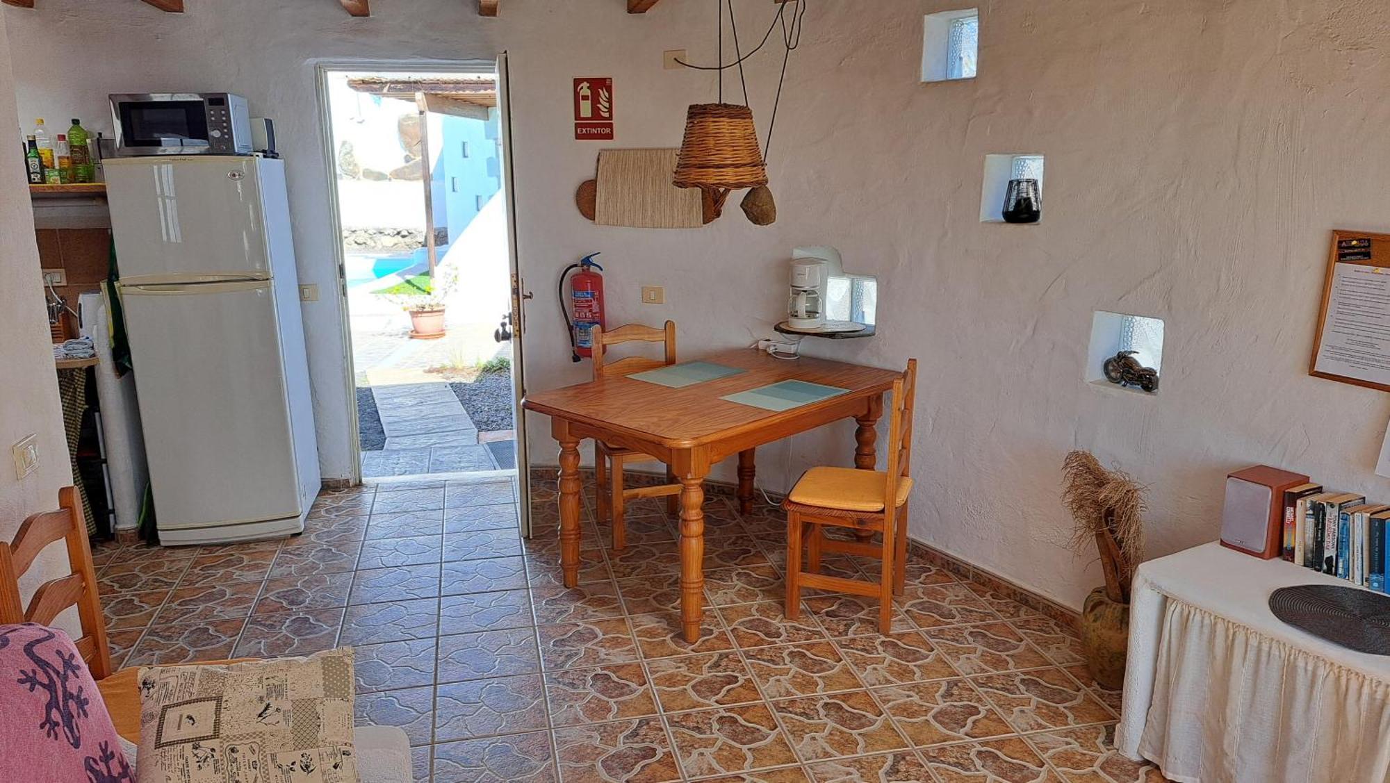 Inviting 1-Bedroom House 'Esquina' Finca Vistamar Салобре Екстериор снимка
